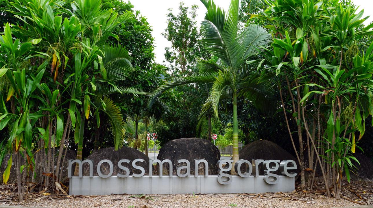 The sign outside Mossman Gorge