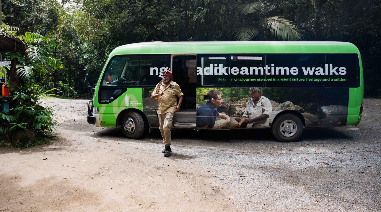 Mossman Gorge Cultural Centre Shuttle Bus with guide